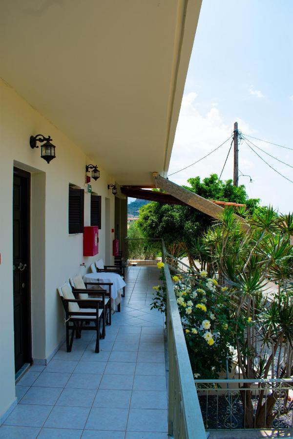 Theano Apartments สตูปา ภายนอก รูปภาพ
